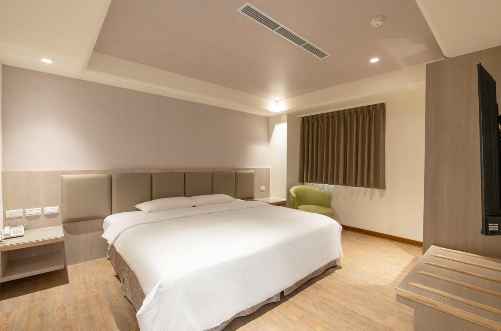 เดอะ ยัง โฮเทล  Hotel จูเป่ย ภายนอก รูปภาพ