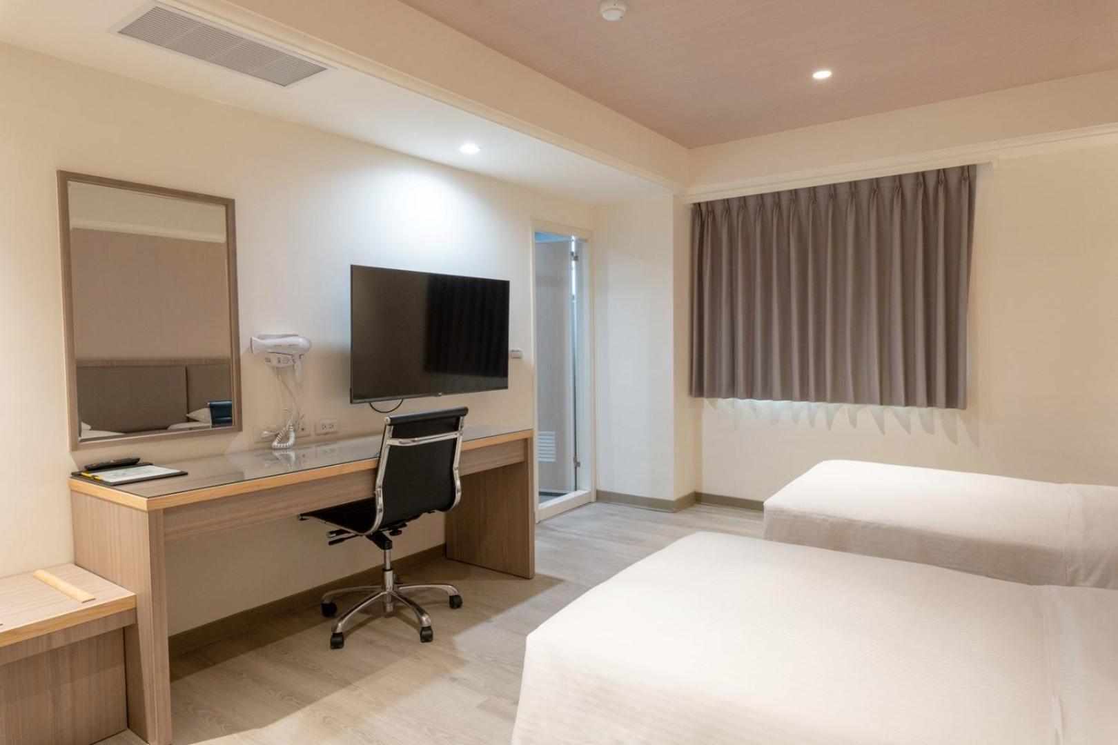 เดอะ ยัง โฮเทล  Hotel จูเป่ย ภายนอก รูปภาพ